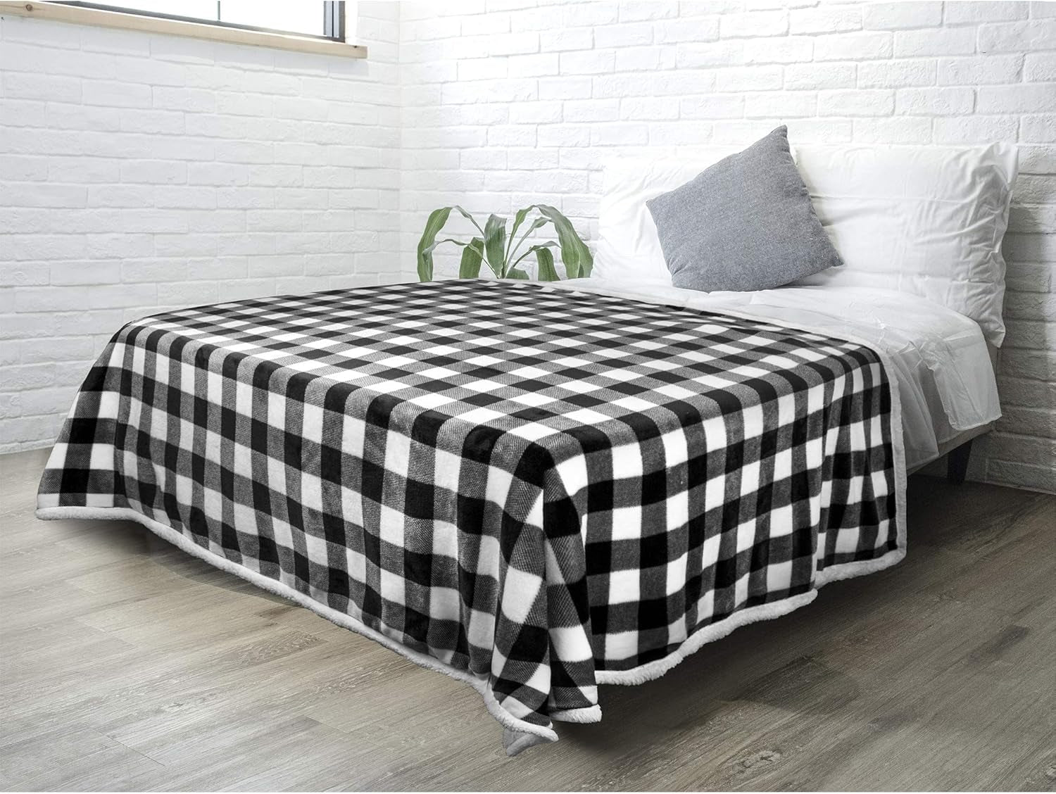 Black & White Buffalo Plaid Sherpa Bed Blanket - King, Plush Checkered Fleece & Flannel, Warm Winter Blanket for Couch & Sofa, 90X108